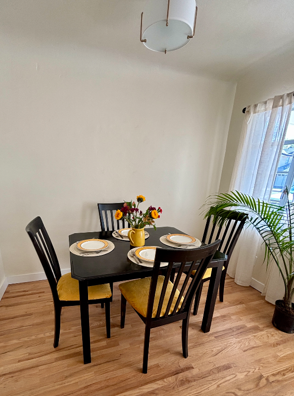 708 N Monterey Ave - Photo 4 of 8