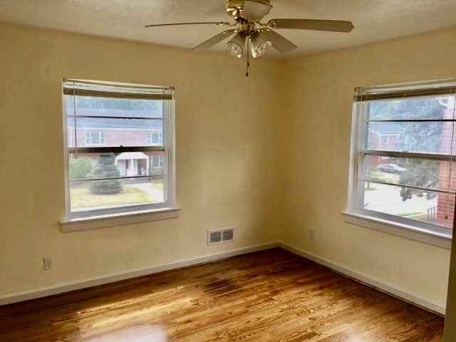2417 Brandon Ave Sw #NA - Photo 3 of 13