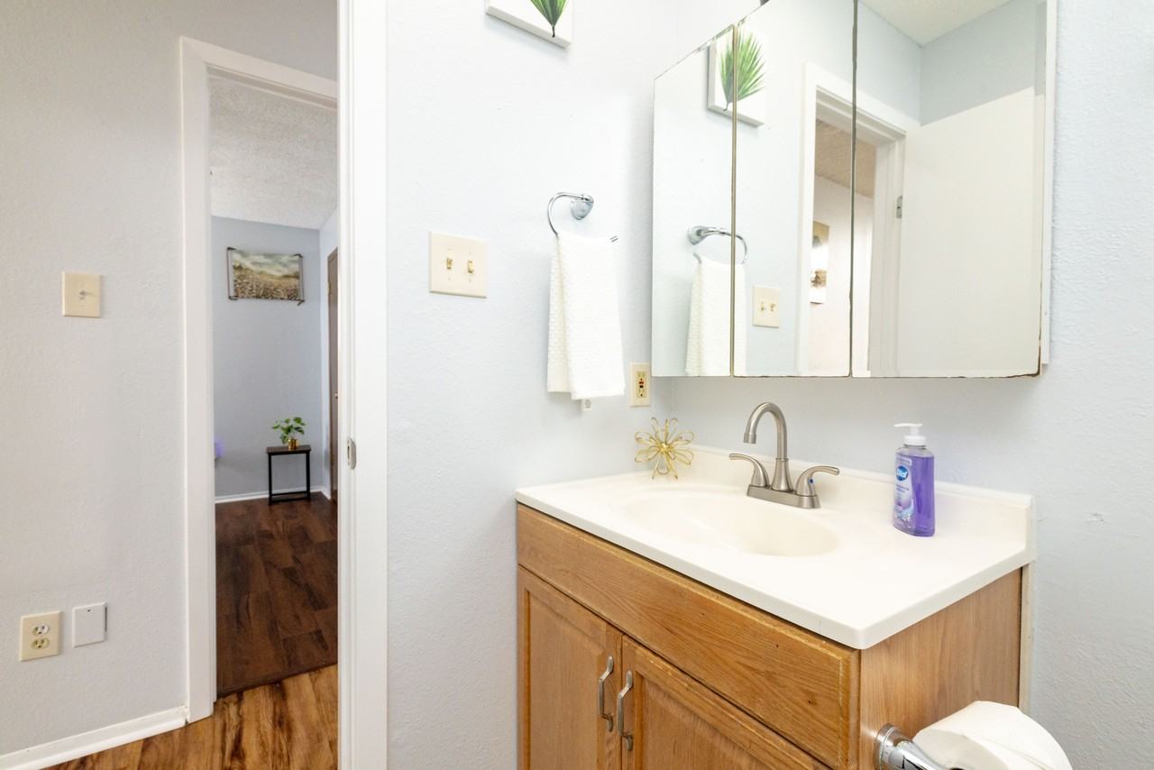 2445 Dancy Dr N #NA - Photo 5 of 17