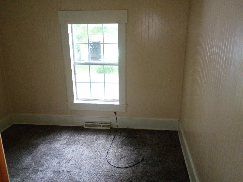 122 W Mead St - Photo 2 of 10