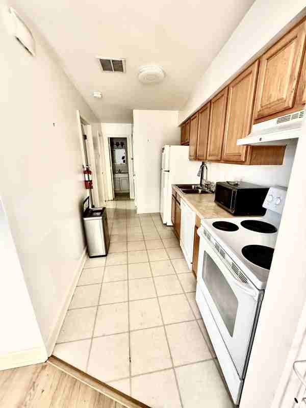 2801 Broadway St #2805 - Photo 3 of 5