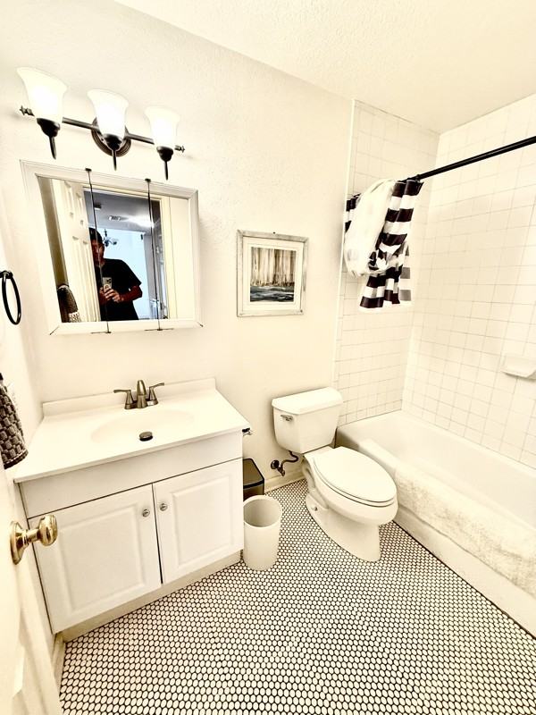 2801 Broadway St #2805 - Photo 5 of 5