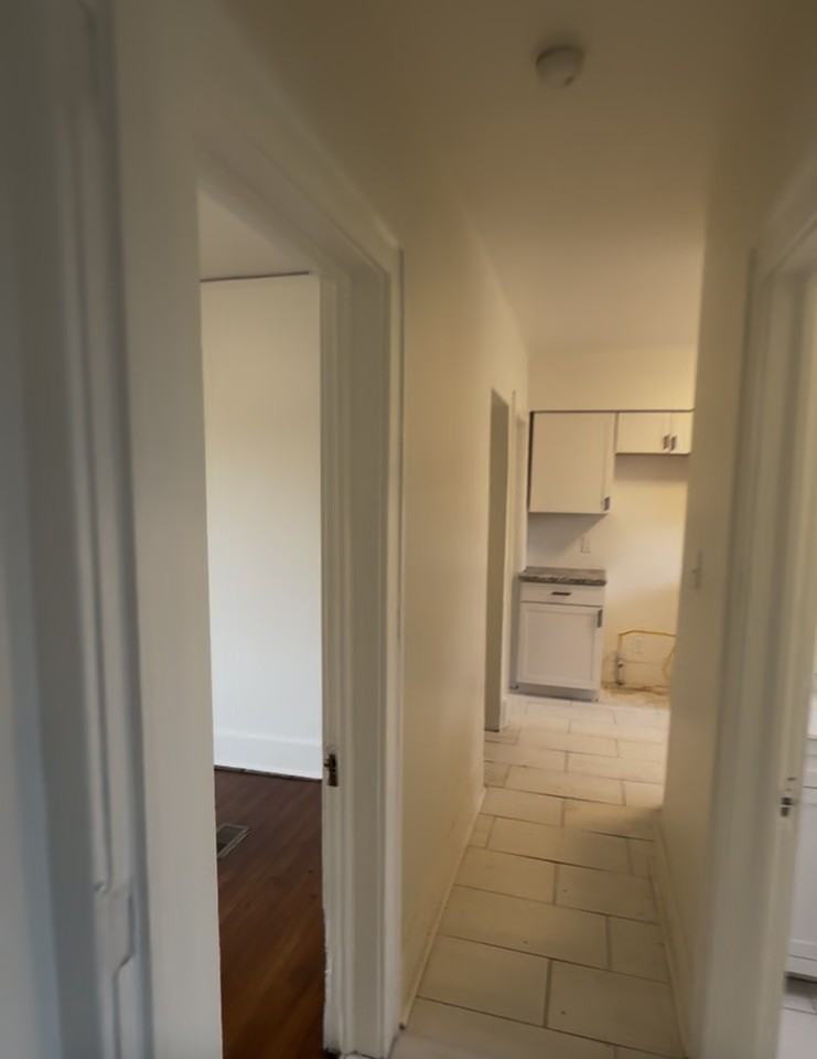 1094 Lenox St #1 - Photo 3 of 11