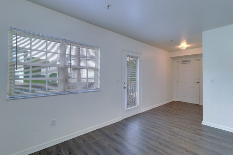 8147 46th Ave N #112 - Photo 5 of 19
