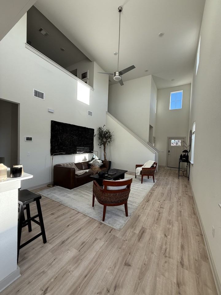 220 Merrick Rd #NA - Photo 3 of 20