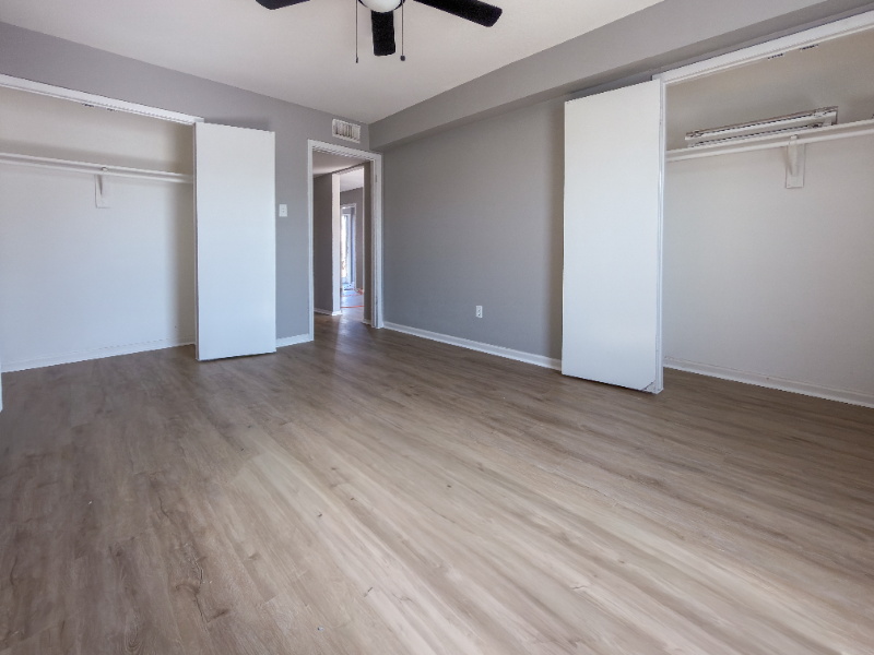 301 Tri City Beach Rd #4 - Photo 3 of 7