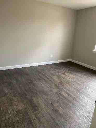 107 Smith St #5 - Photo 2 of 6