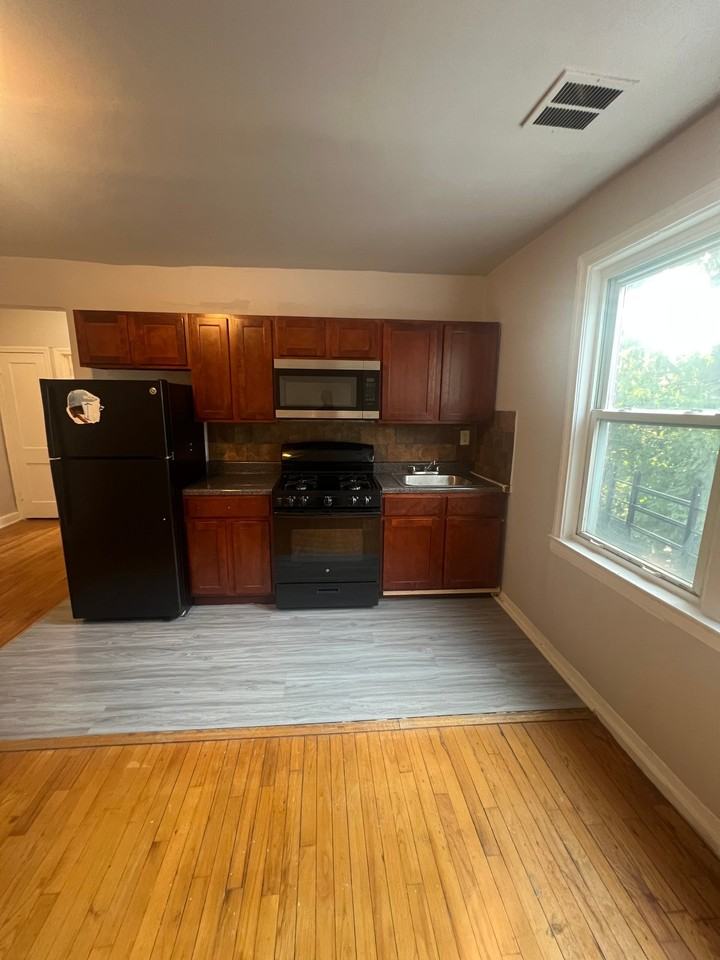 166 Chancellor Ave #1 - Photo 2 of 5