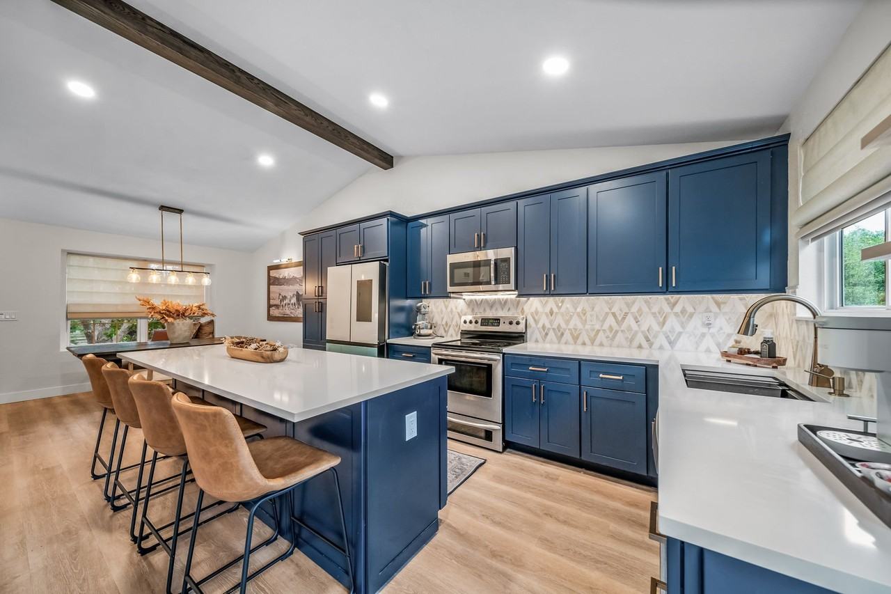 16410 Martingale Dr - Photo 4 of 17
