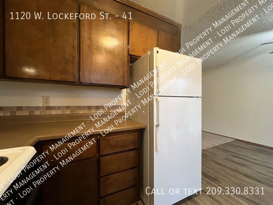 1120 W LOCKEFORD ST - Photo 6 of 20