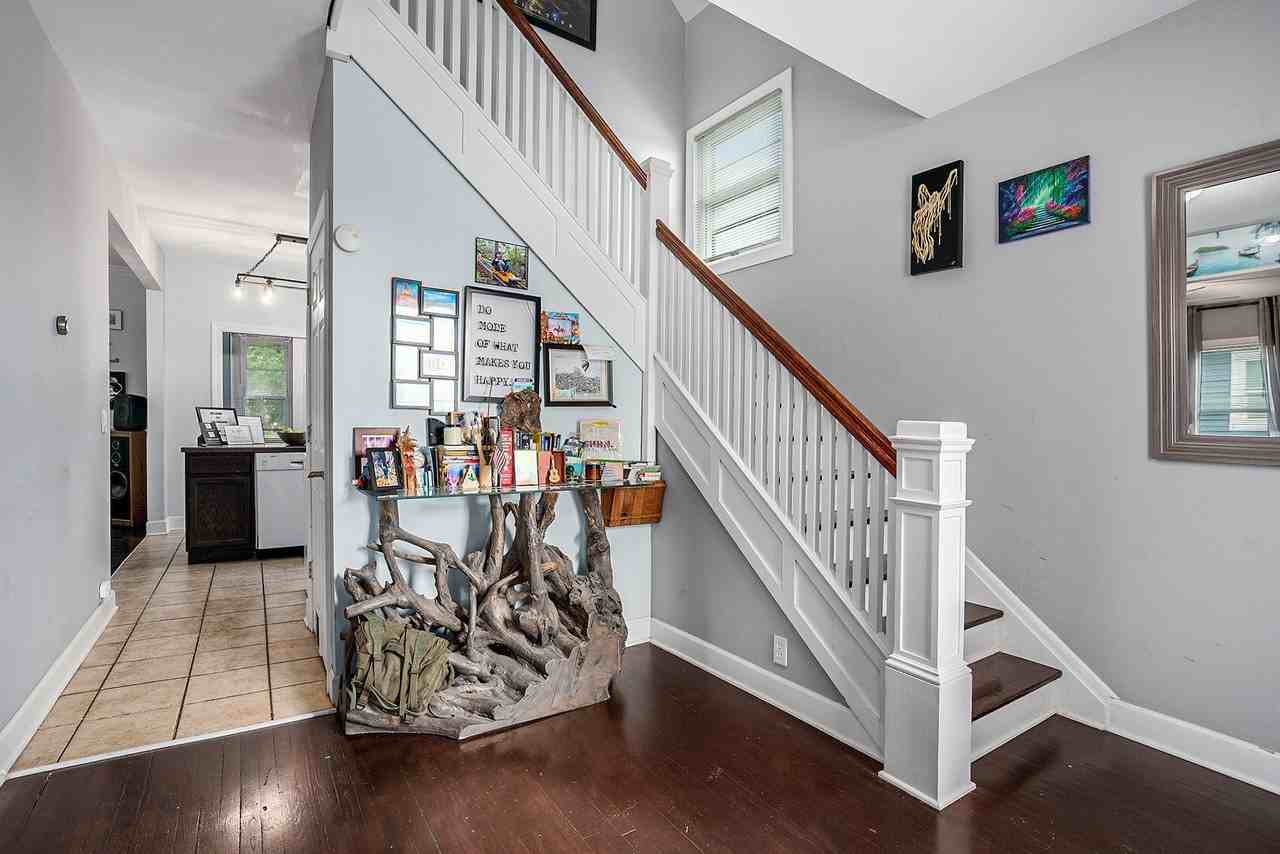 357 Franklin St - Photo 2 of 20
