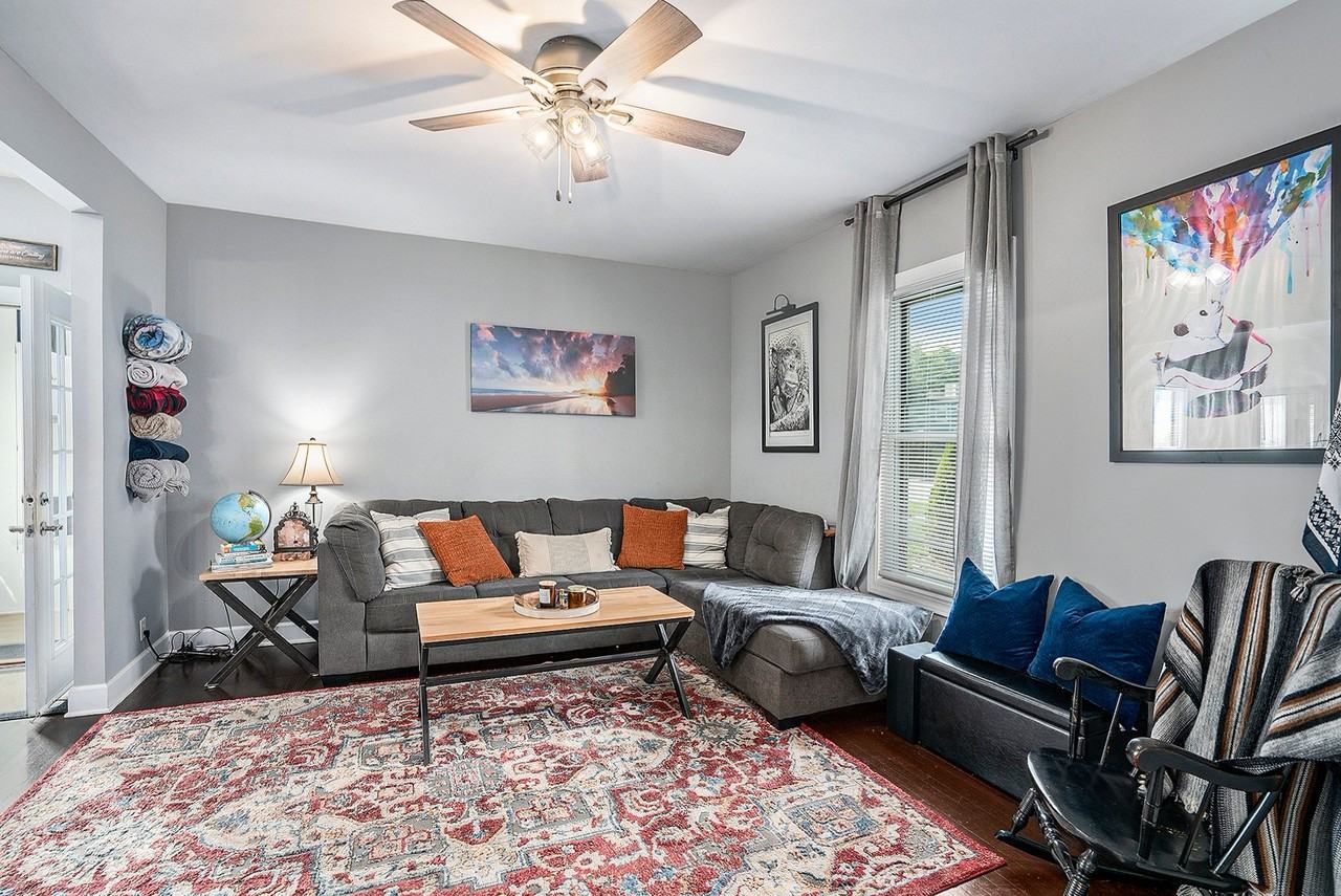357 Franklin St - Photo 5 of 20