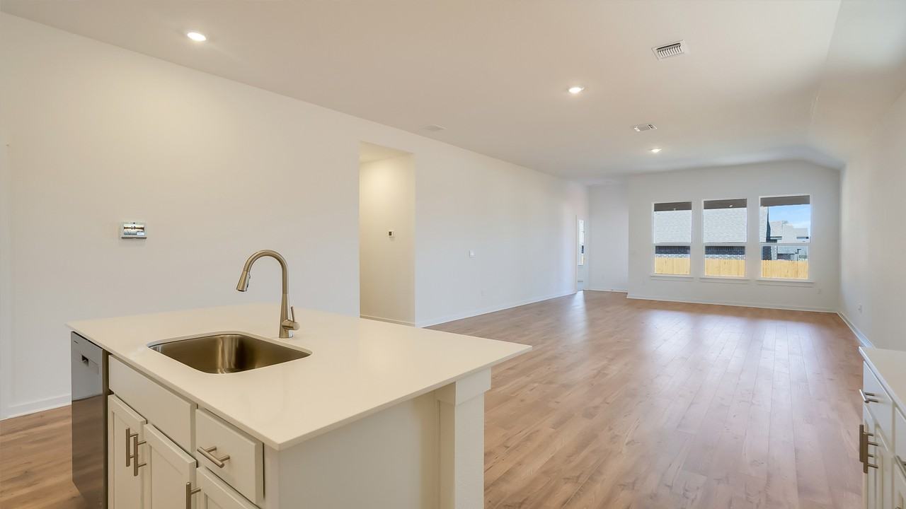 1853 Crooked Creek St #NA - Photo 3 of 42