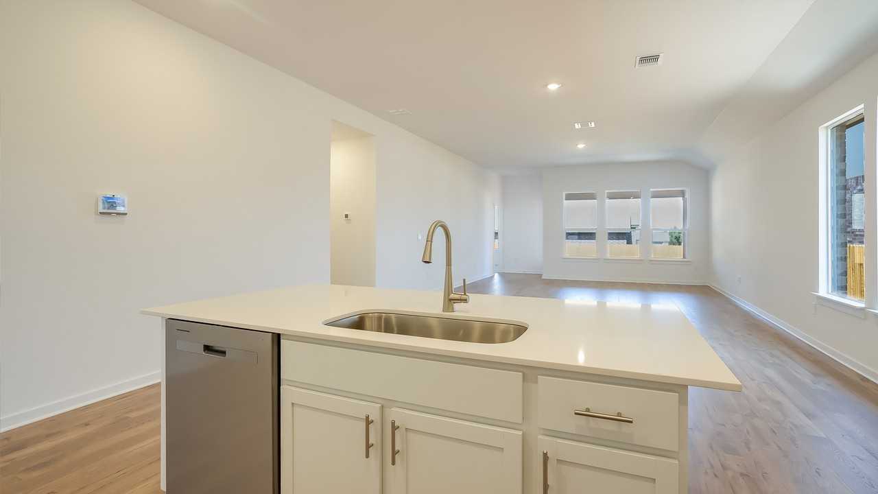 1853 Crooked Creek St #NA - Photo 5 of 42