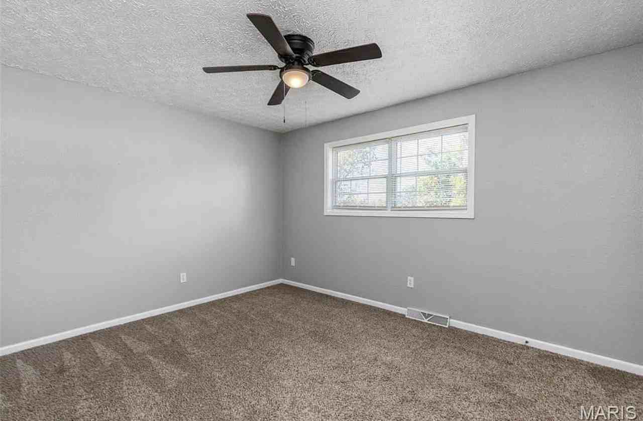 319 Harold St #1 - Photo 5 of 12