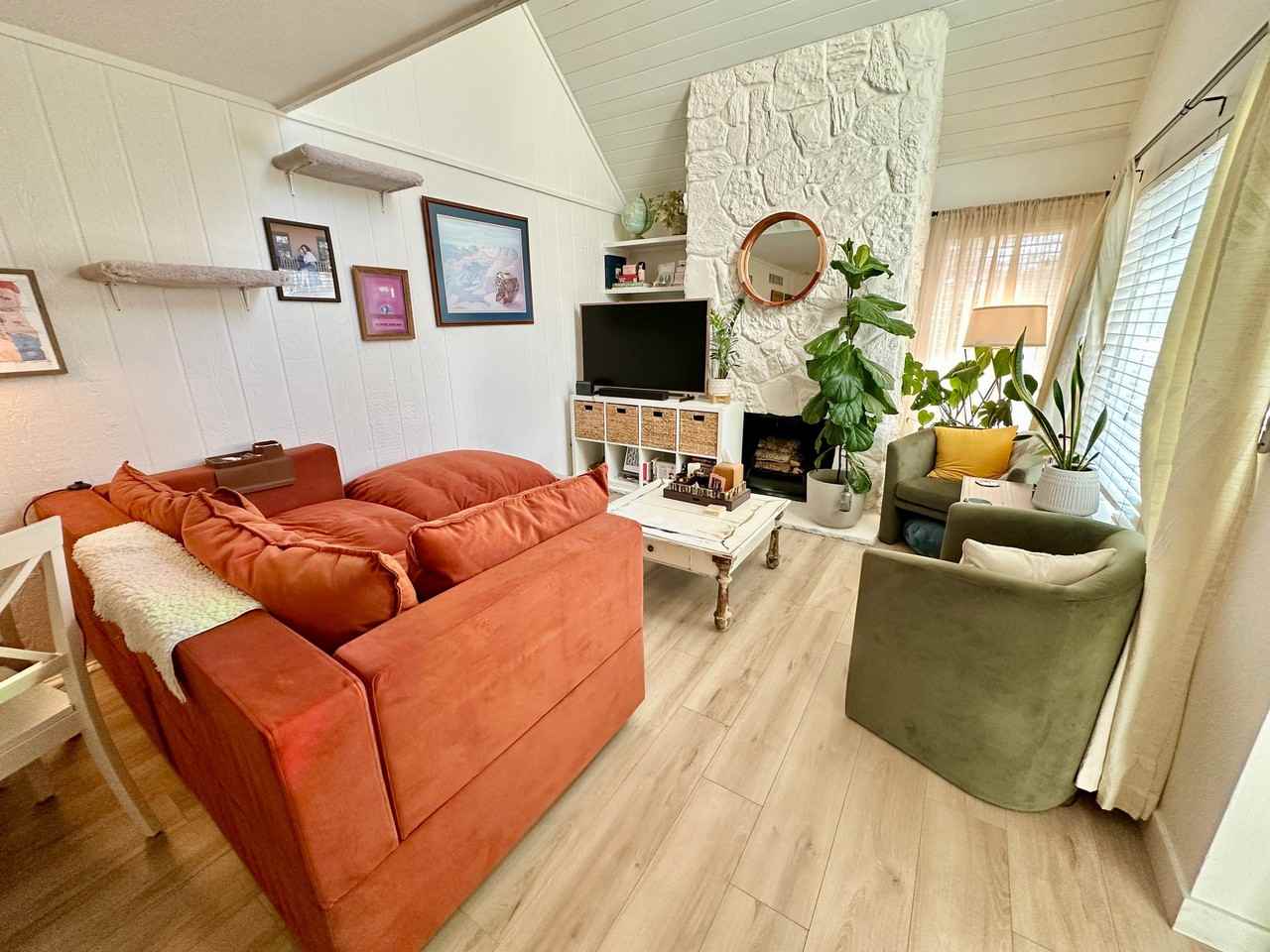 2461 S Xanadu Way #D - Photo 4 of 14