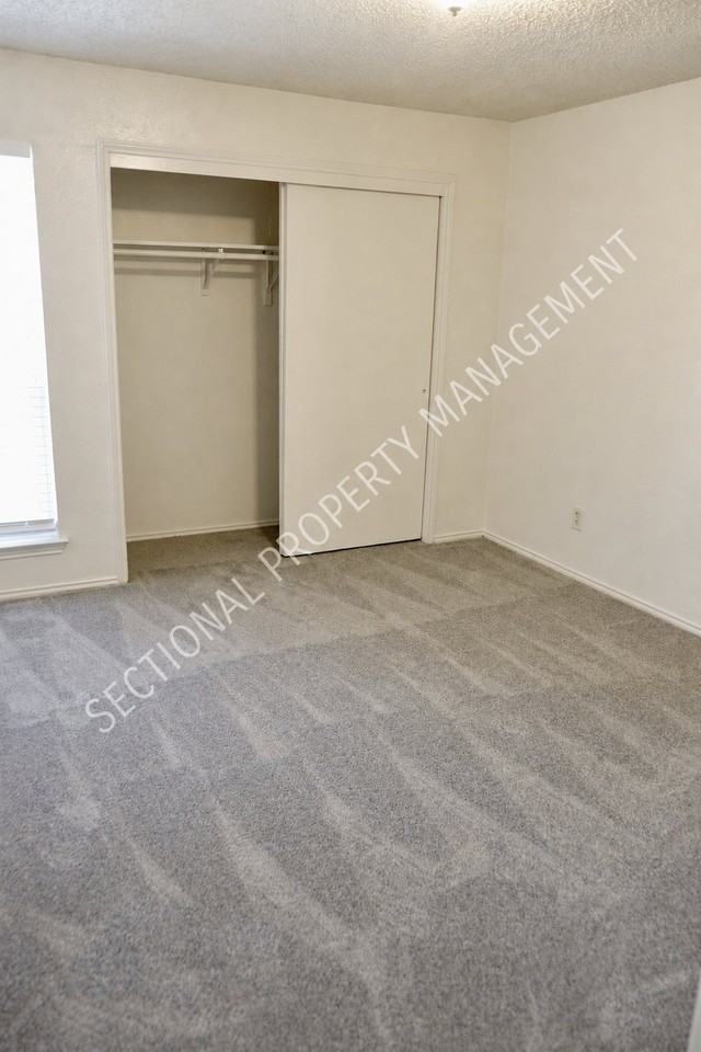 715/719 N Center St #719-2 - Photo 6 of 8