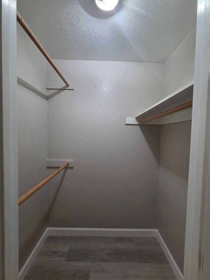 40 Tap Cir - Photo 4 of 10