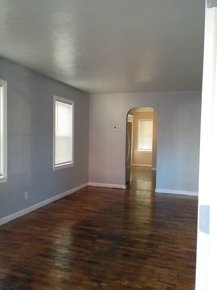 1975 Grand Blvd - Photo 2 of 21
