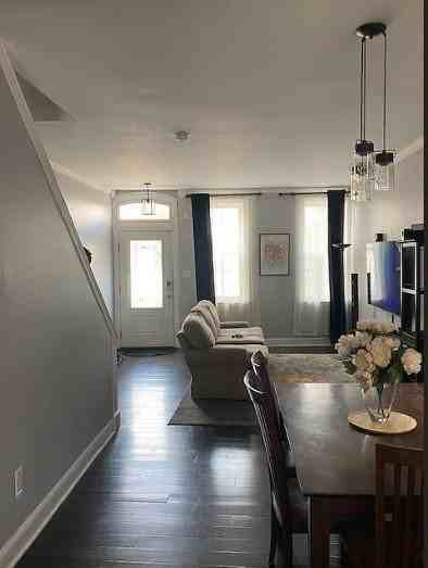 3936 Spring Garden St - Photo 3 of 17