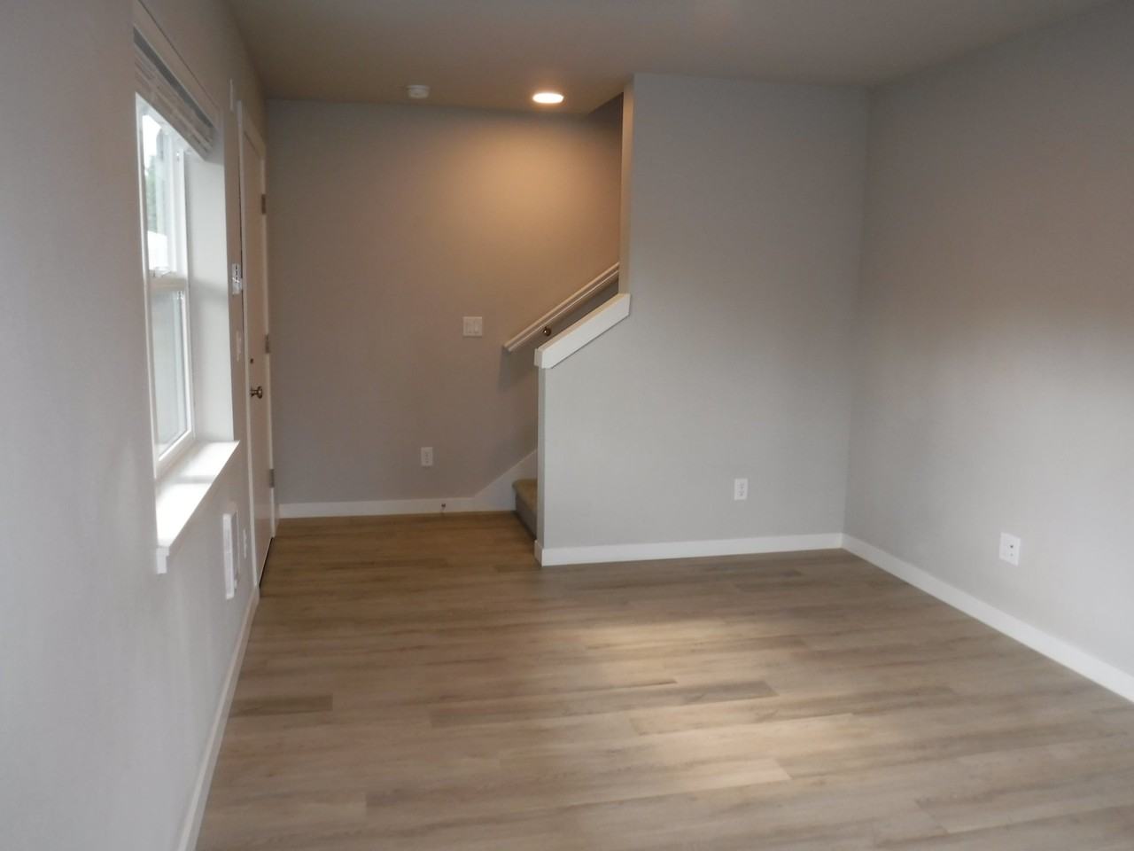 5295 Chehalis Dr N - Photo 4 of 18