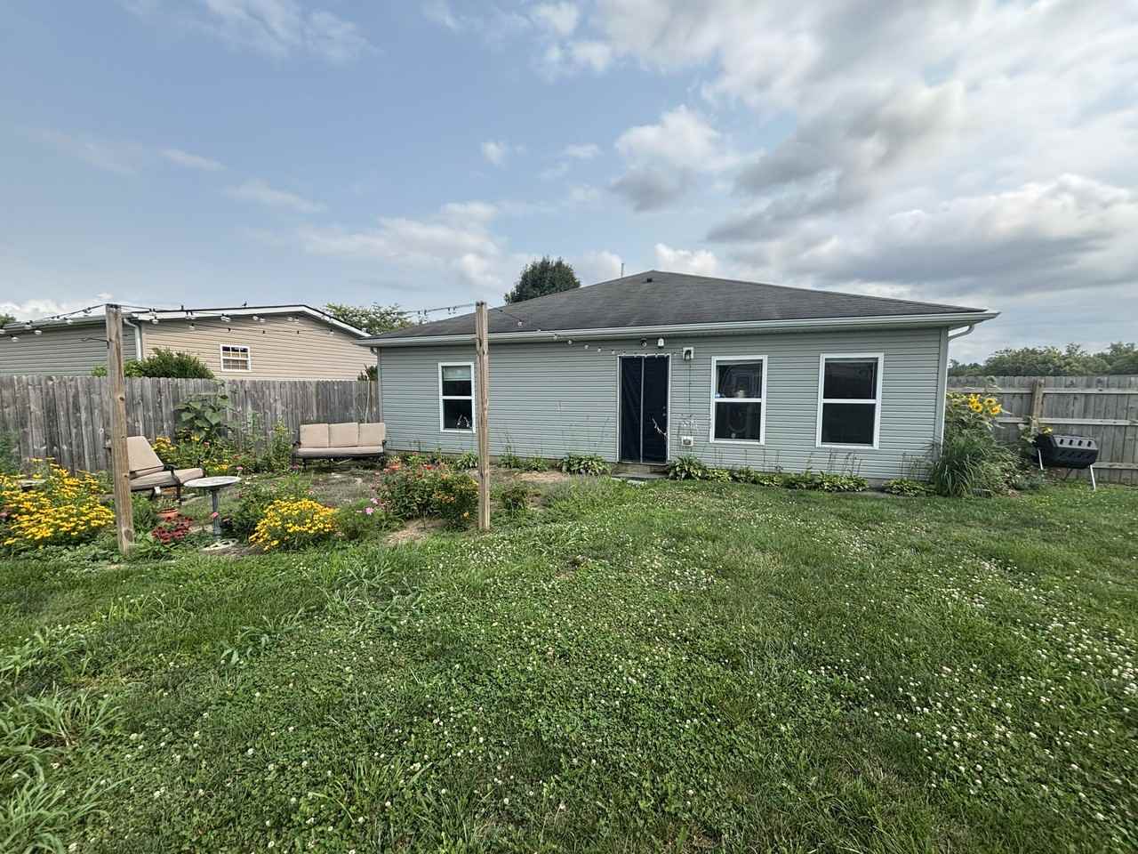 55 Feather Cir - Photo 3 of 21