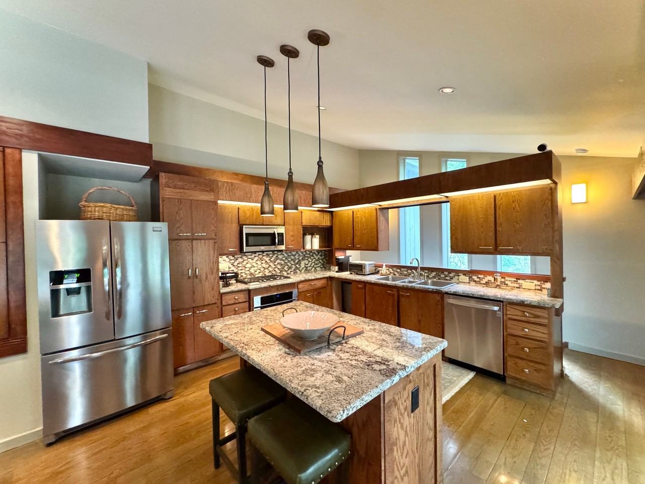 1711 Pleasant Ridge Cir - Photo 3 of 20