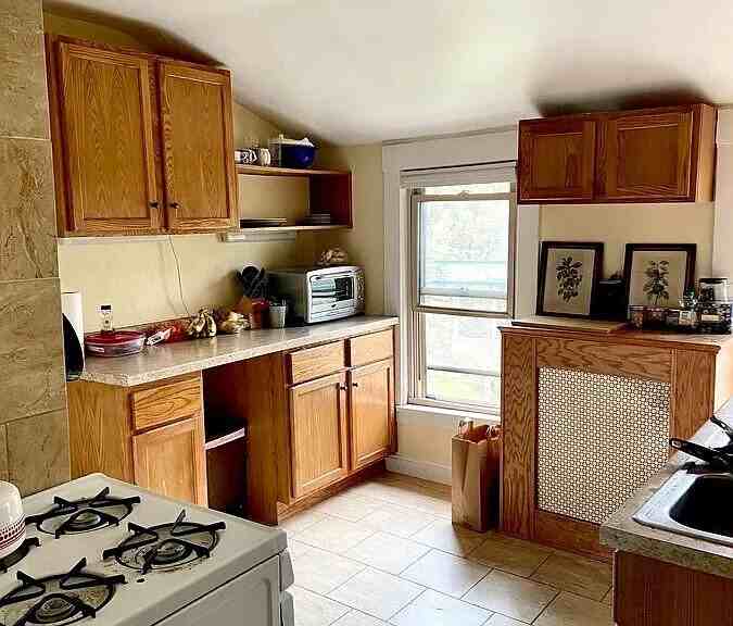 2148 Carter Ave #3 - Photo 5 of 9