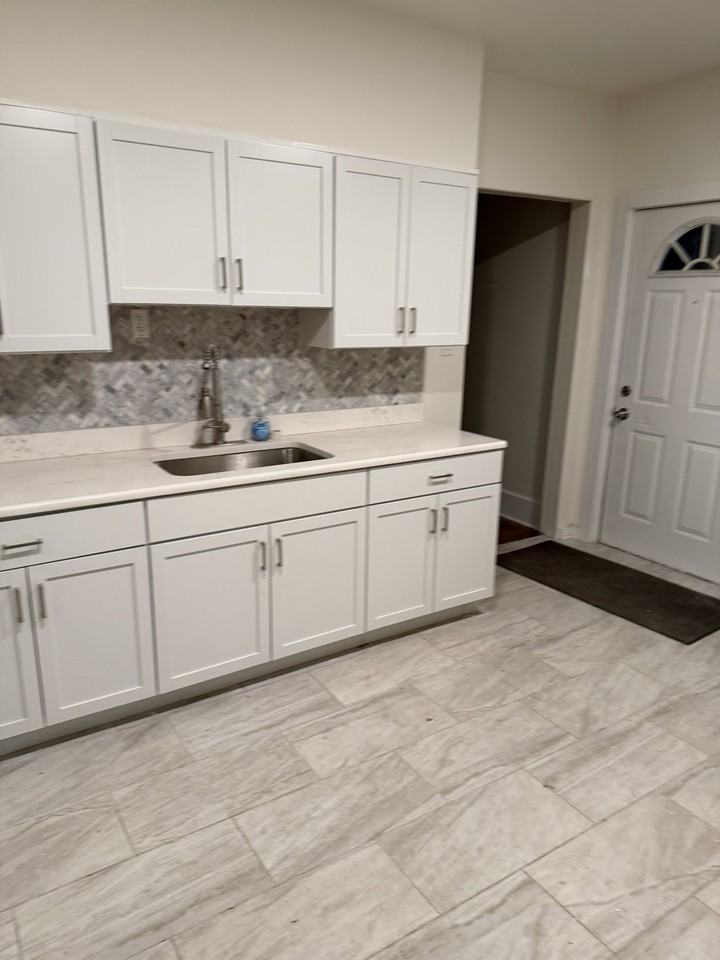 371 Piper Blvd - Photo 5 of 15