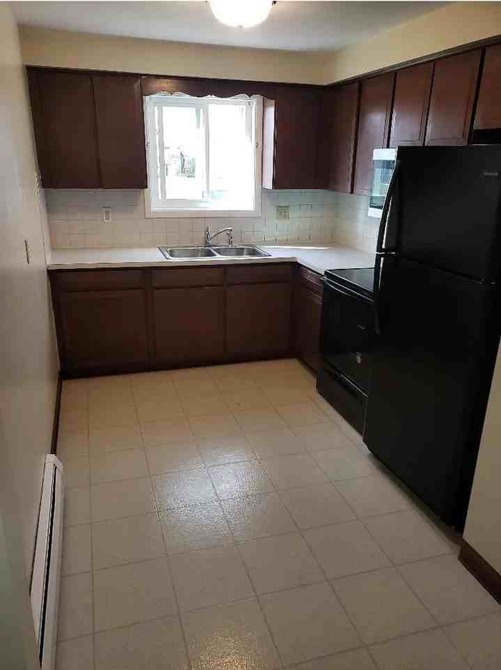 320 Meadow Dr #3 - Photo 2 of 14