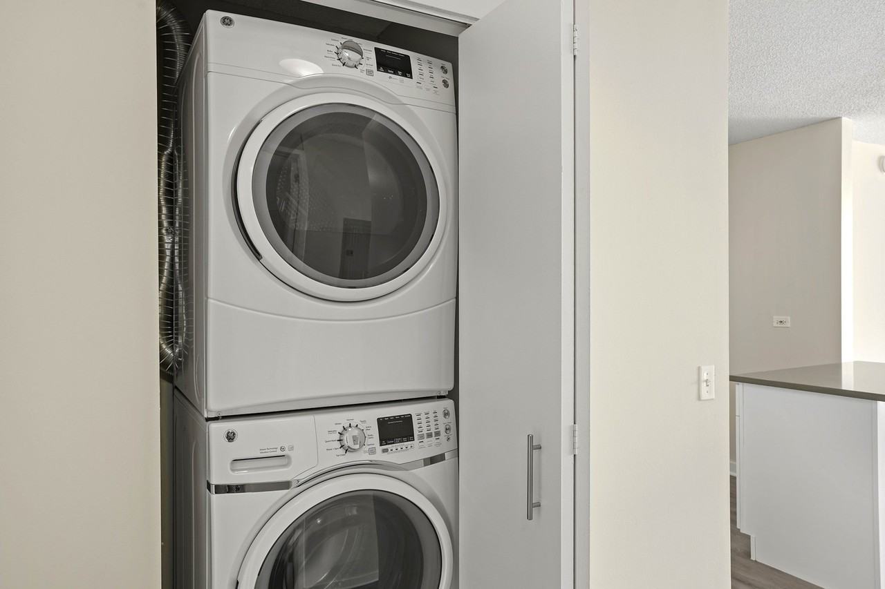 8 W Grand Ave - Photo 4 of 14