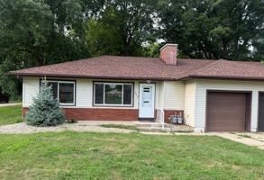 featured image of 802 Crestview Dr