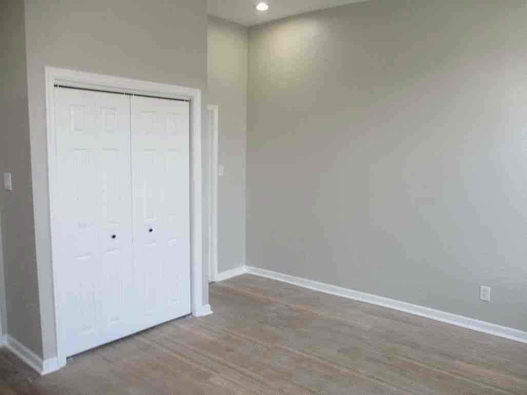 2418 W Norris St - Photo 6 of 8