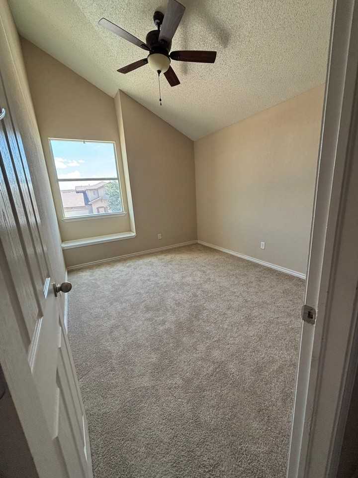 2921 Pino Seco Pl - Photo 4 of 20