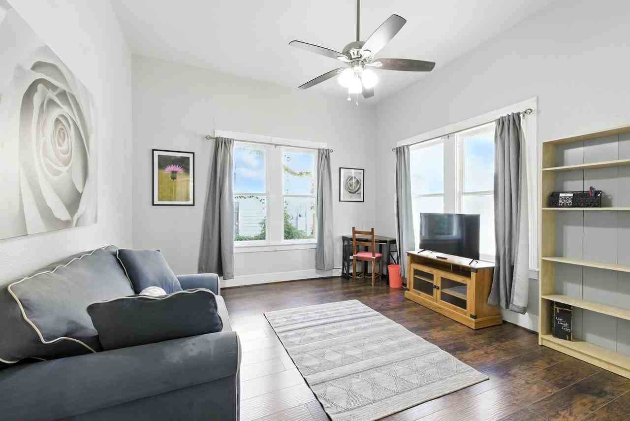 629 Delmar St - Photo 6 of 20