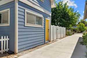 featured image of 1707 S Hervey St #B