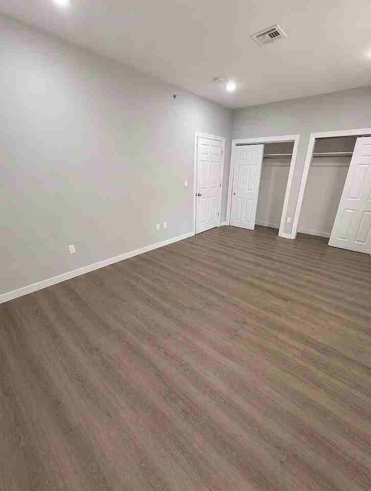 207 Governor St #301 - Photo 6 of 6