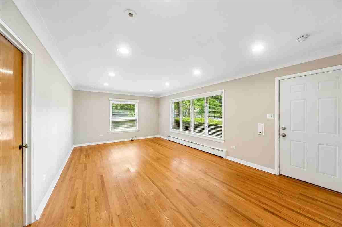 5020 Coyle Ave - Photo 2 of 12