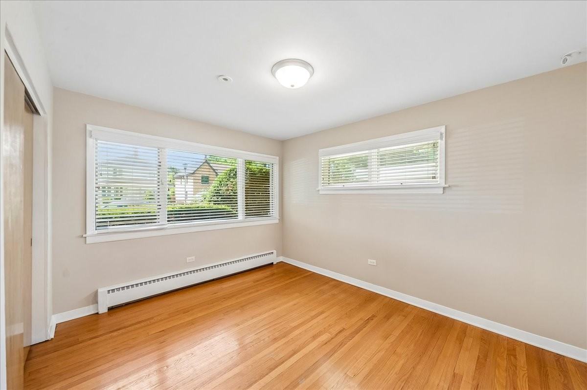 5020 Coyle Ave - Photo 6 of 12