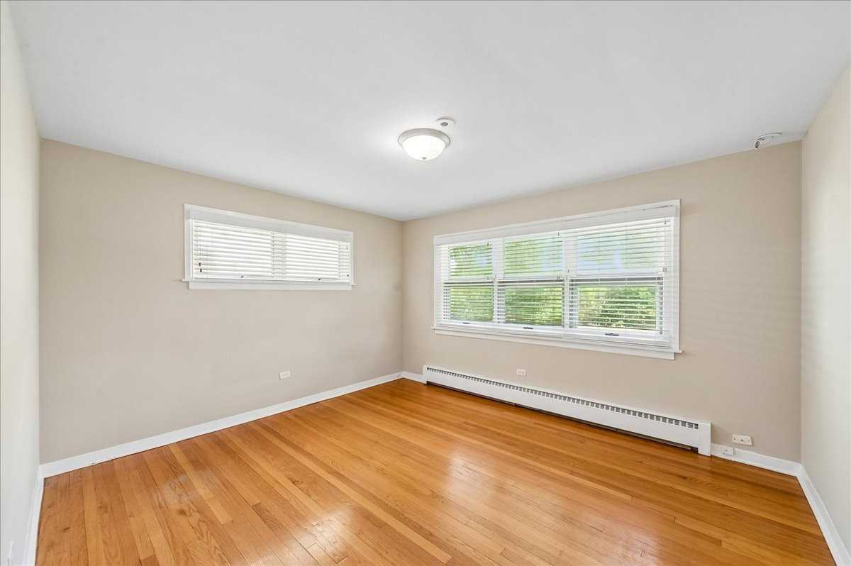5020 Coyle Ave - Photo 7 of 12