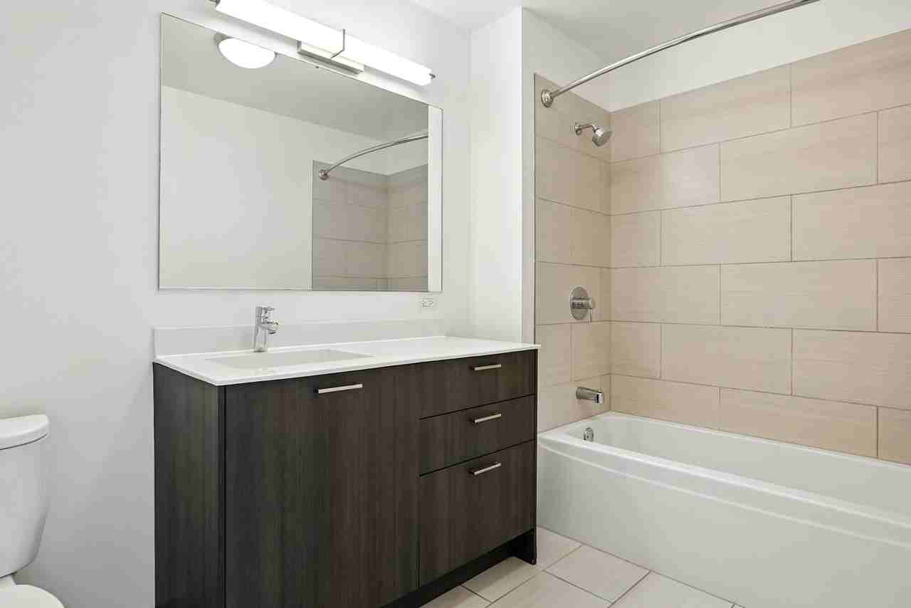1365 S Wabash Ave - Photo 5 of 13