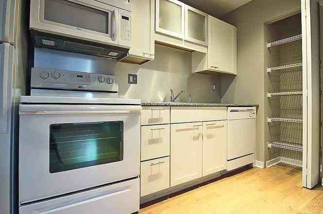 198 W Randolph St - Photo 4 of 15