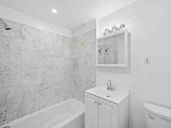 510 Observer Hwy #2W - Photo 3 of 12