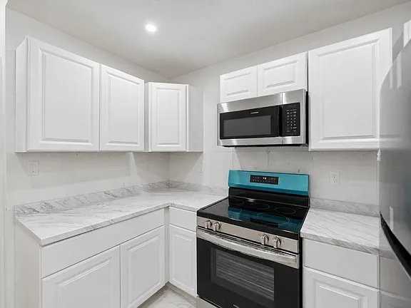 510 Observer Hwy #2W - Photo 5 of 12