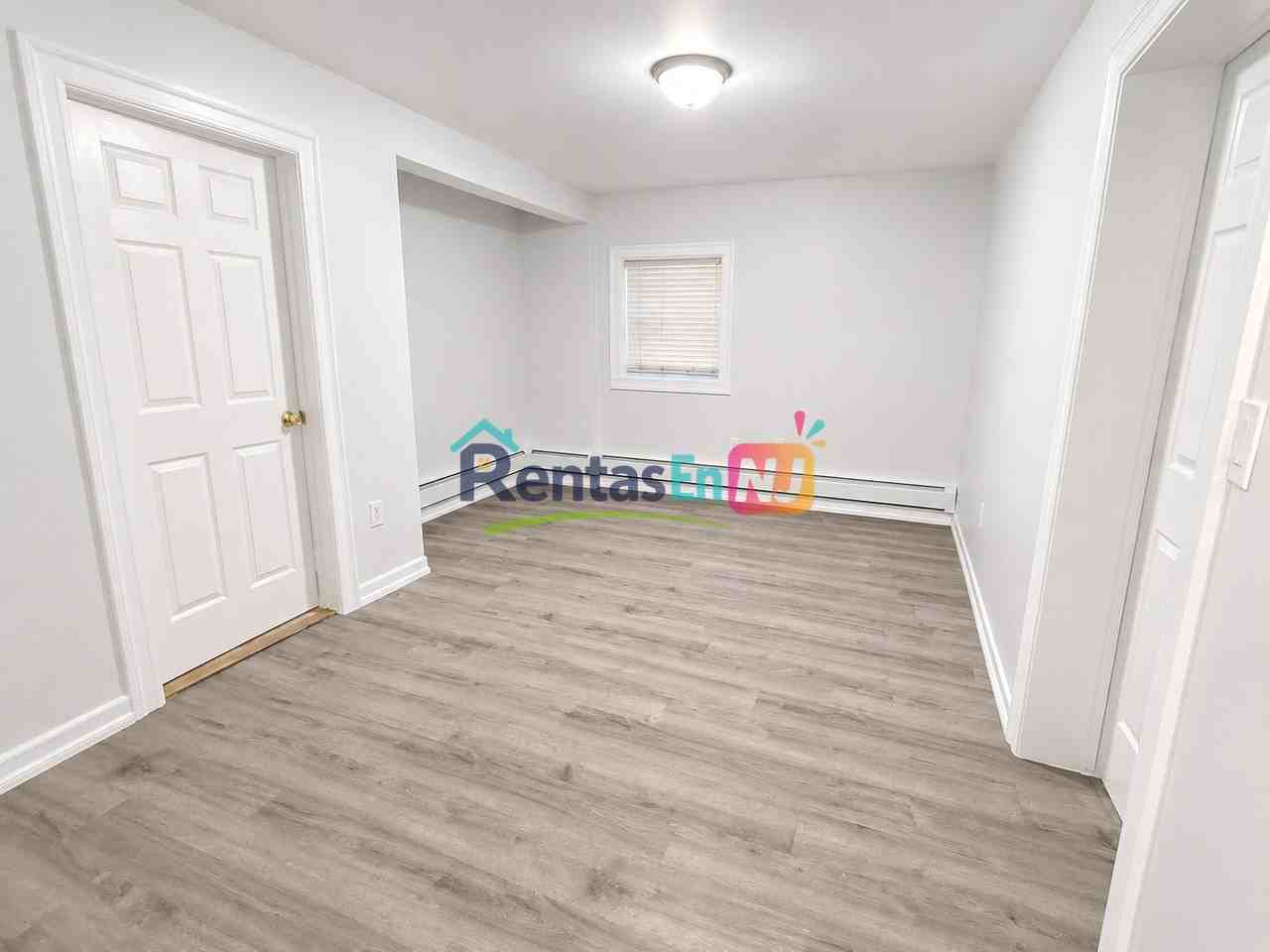 121 Brookside Ave #1G - Photo 6 of 8
