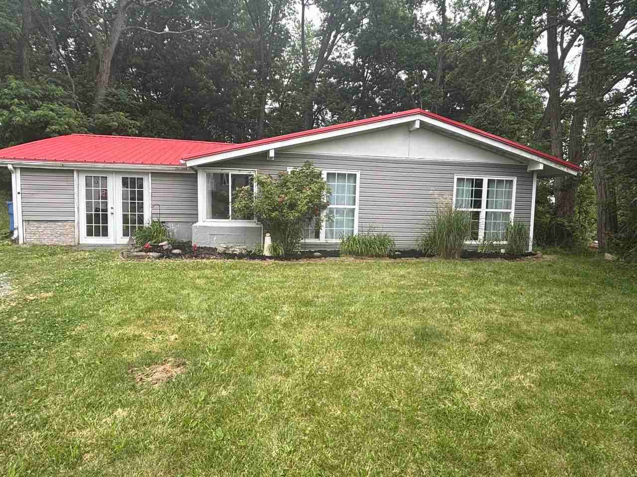 584 Cedardale Dr - Photo 3 of 14