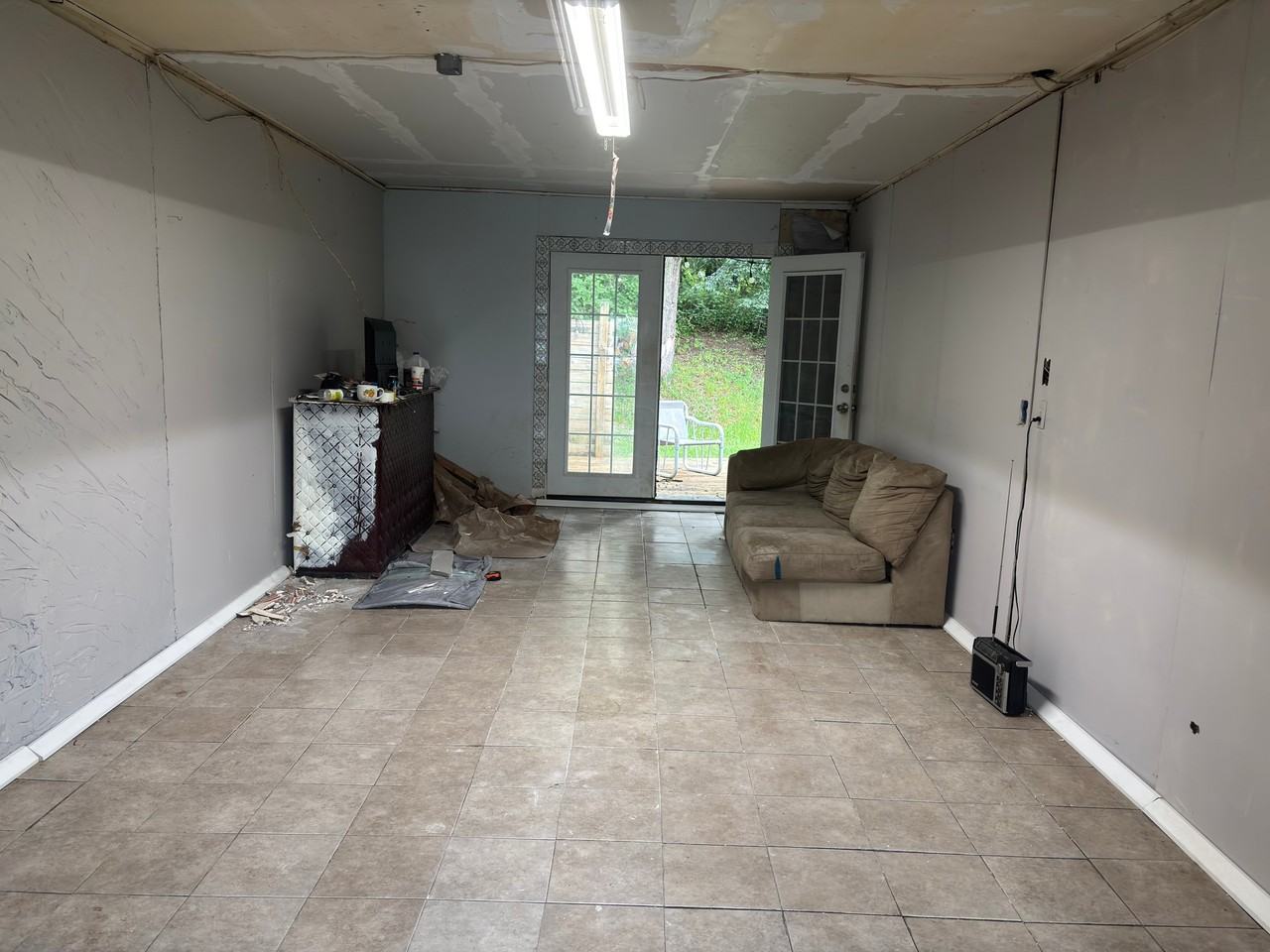584 Cedardale Dr - Photo 6 of 14