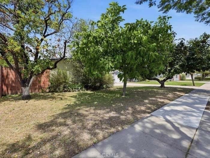 1509 W Santa Clara Ave - Photo 5 of 20