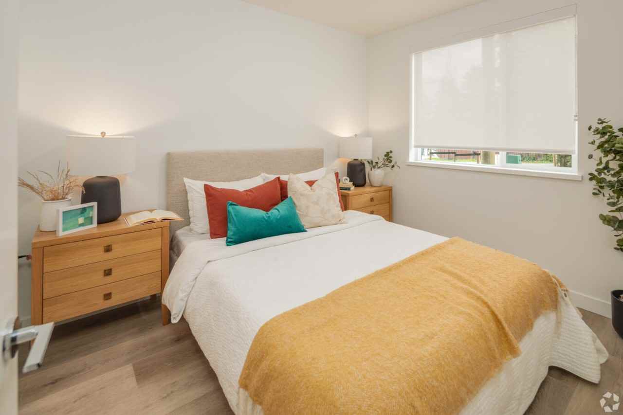 Red Sol Apartments - Photo 4 of 50