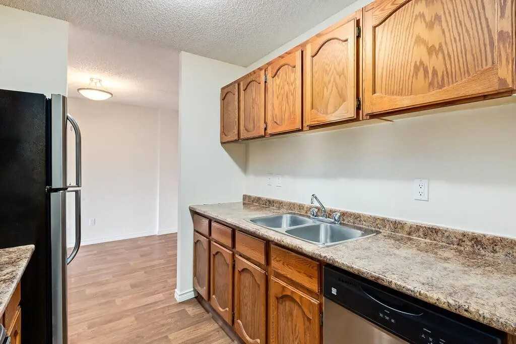 Woodlands Townhomes - Photo 4 of 11